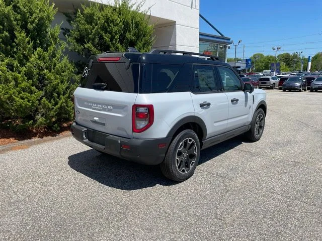 New 2026 SPACE WHITE Ford Outer Banks image 5