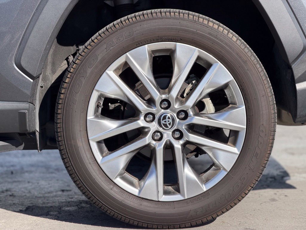 Used 2023 Magnetic Gray Metallic Toyota XLE Premium image 2