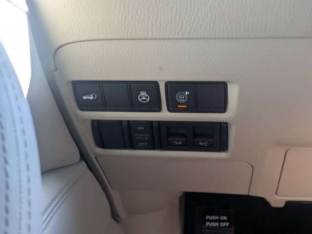 Used 2024 White INFINITI Sensory image 26