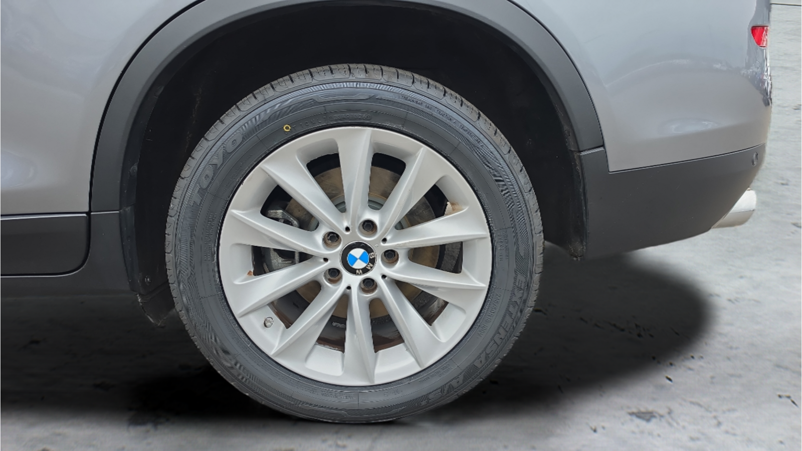 Used 2016 Gray BMW xDrive28i image 19