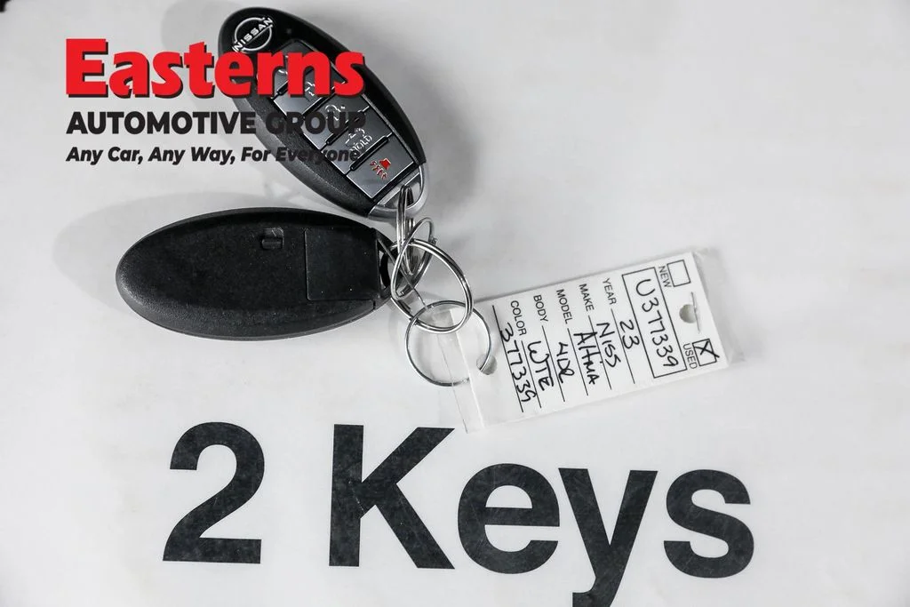 Used 2023 White Nissan 2.5 SR image 22