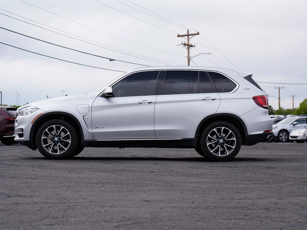 Used 2017 Glacier Silver Metallic BMW xDrive40e iPerformance image 5