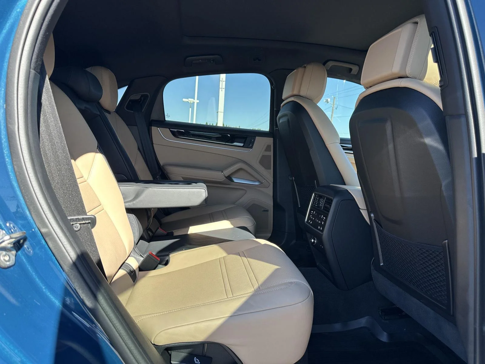 Used 2024 Montego Blue Metallic Porsche S image 22