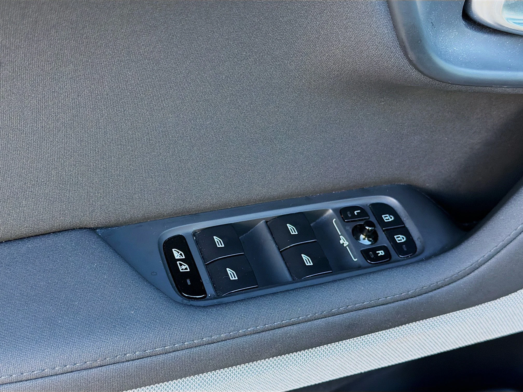Used 2022 Midnight Polestar Long Range Dual Motor image 22