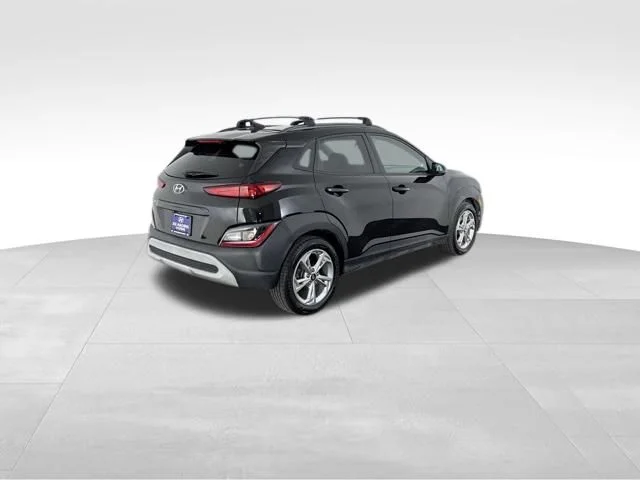 Used 2022 Black Hyundai SEL image 6