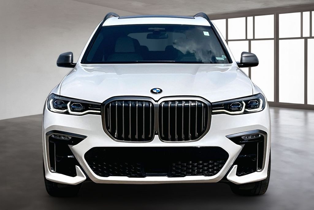 Used 2020 White BMW M50i image 3