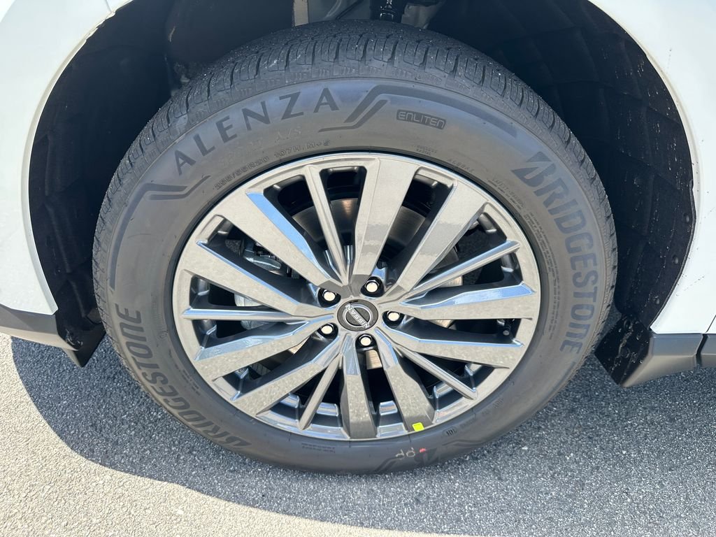New 2026 White Nissan SL image 9