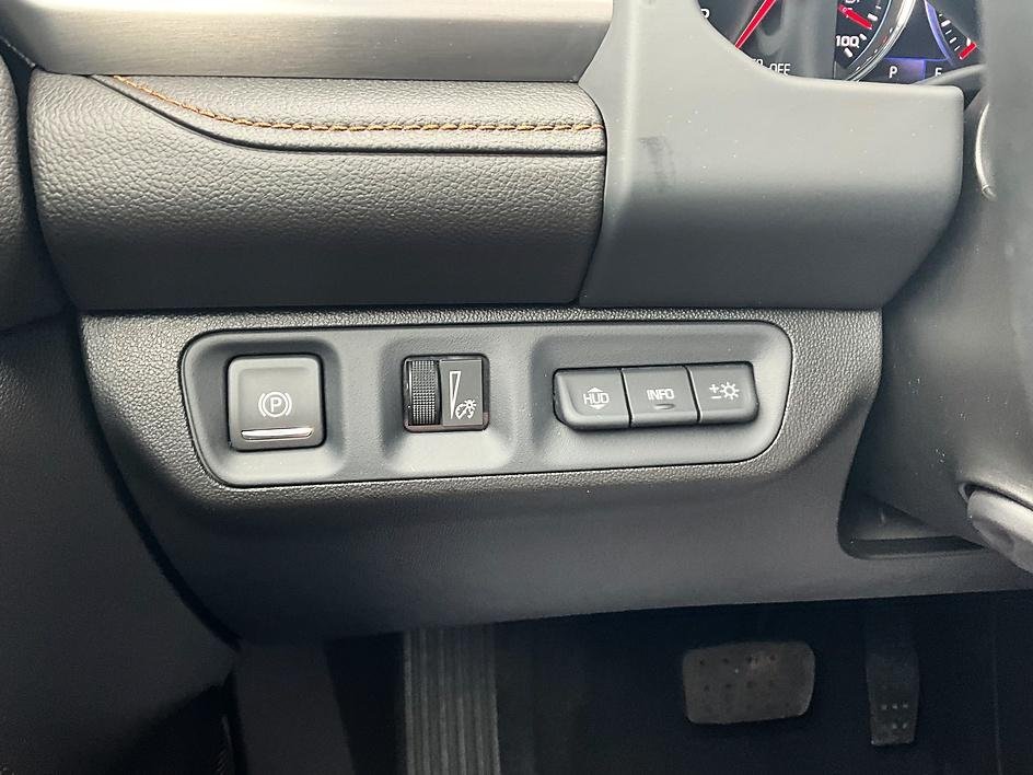 Used 2023 Black GMC AT4 image 19