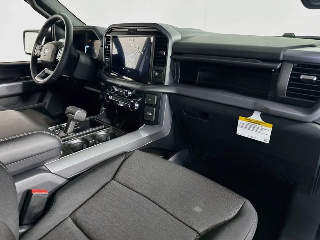 New 2026 Oxford White Ford XLT image 29