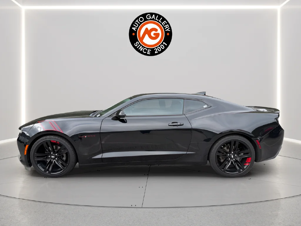 Used 2018 Black Chevrolet 2LT image 4