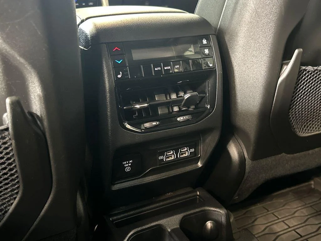 Used 2023 Bright White Clearcoat Jeep Limited image 31