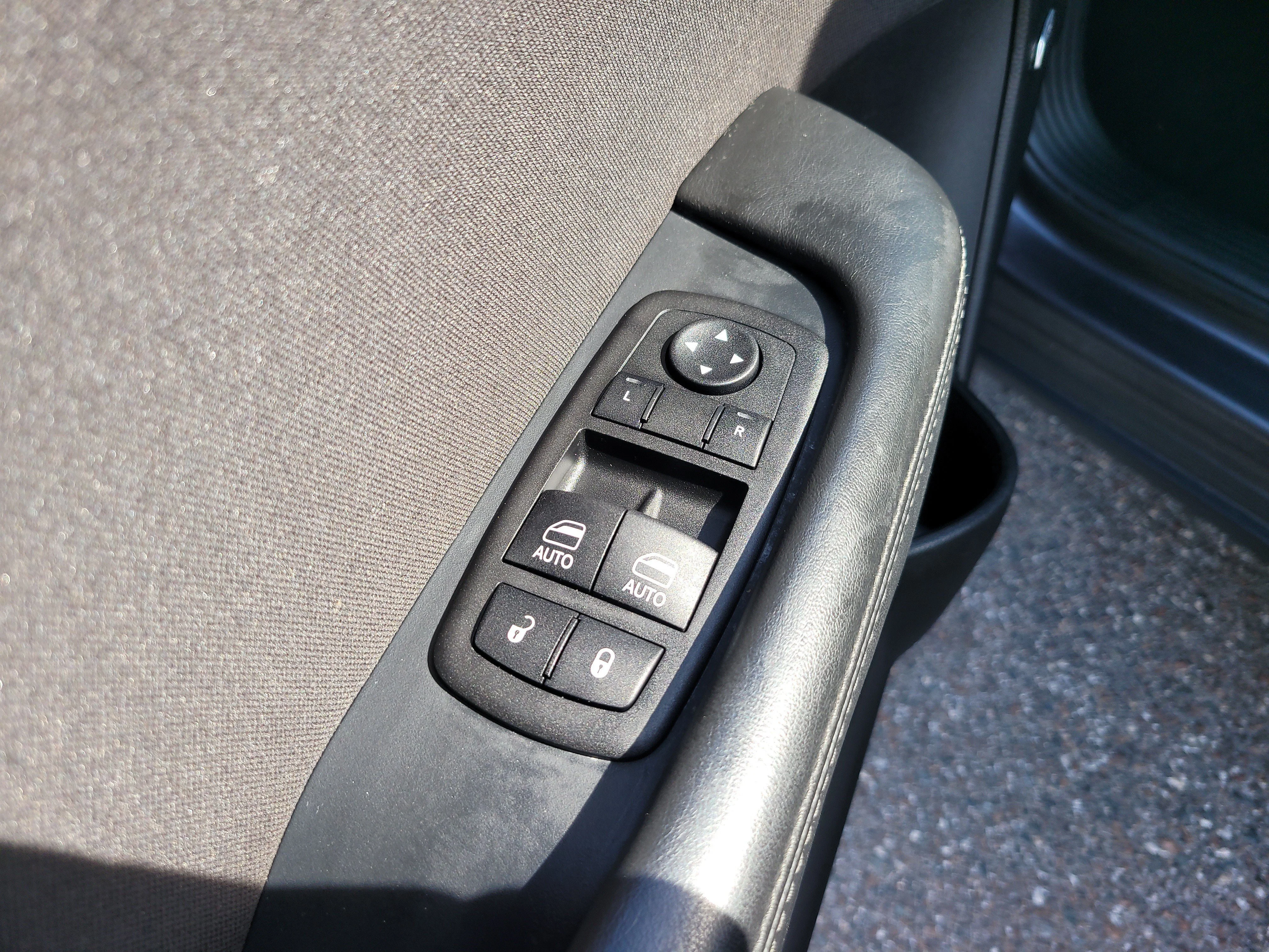 Used 2020 Granite Pearlcoat Dodge SXT image 11