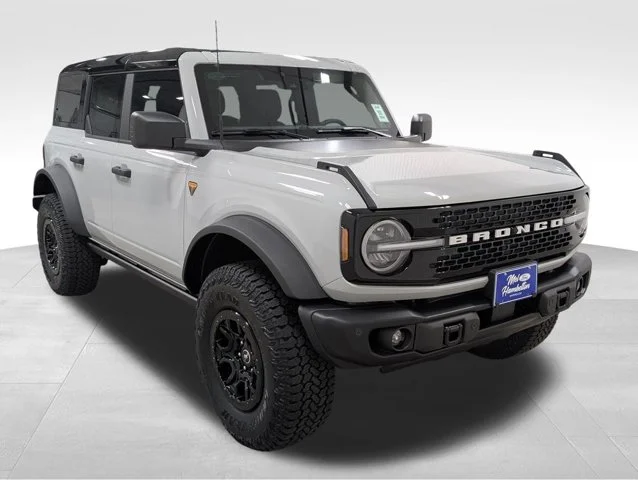 New 2026 Avalanche Gray Ford Badlands® image 50