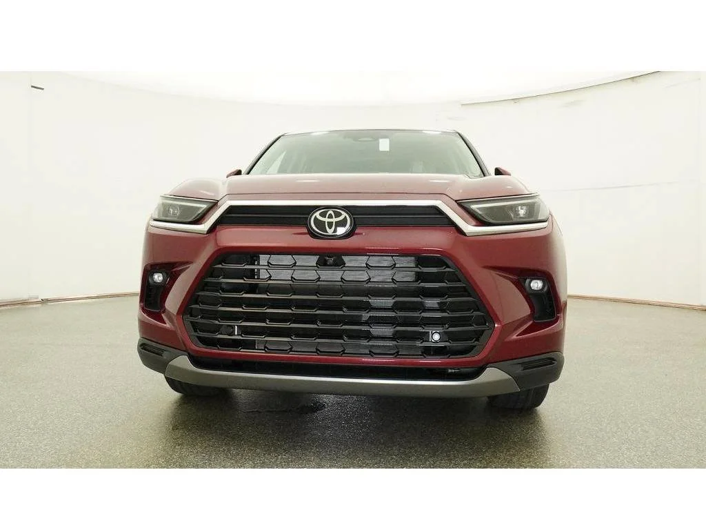 New 2026 Red Toyota Platinum image 31