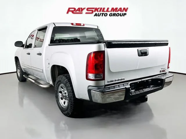 Used 2012 Silver GMC SL image 5