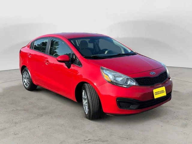 Used 2013 Red Kia LX image 3
