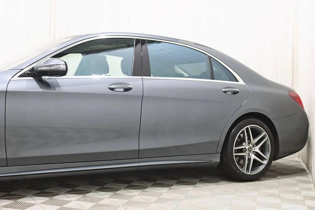 Used 2019 Gray Mercedes-Benz S 560 image 4
