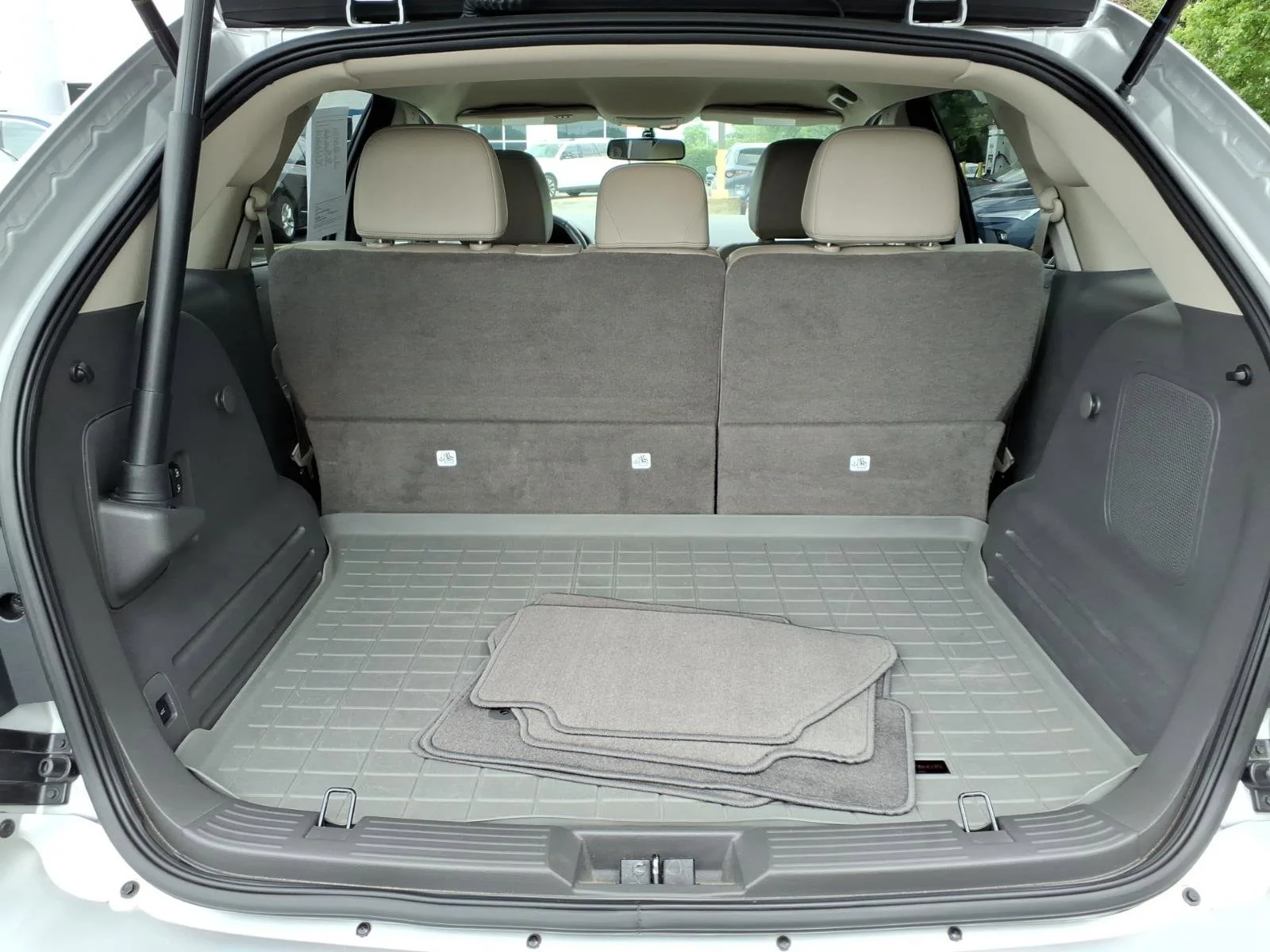 Used 2013 Ingot Silver Ford Limited image 28