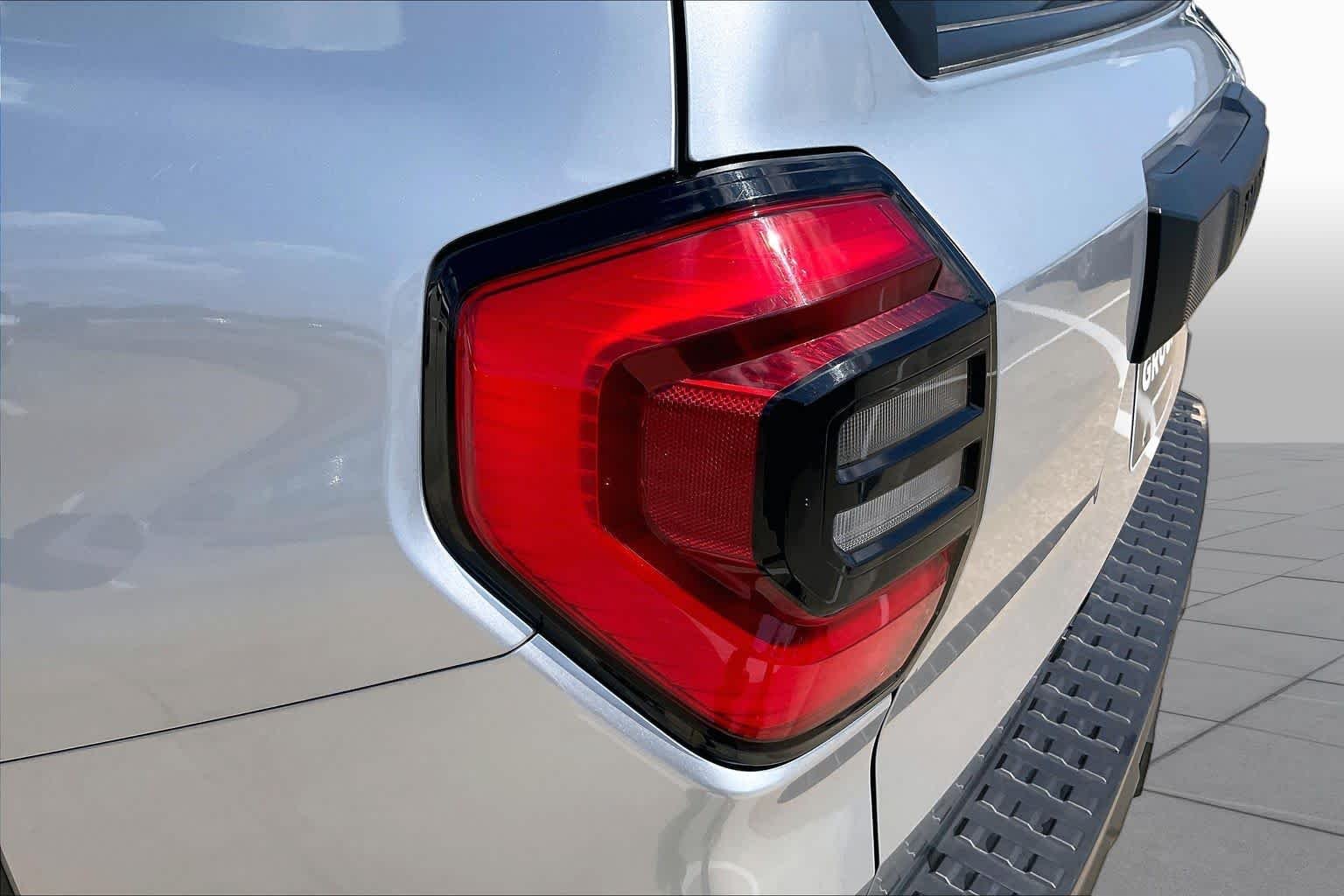 Used 2025 Cutting Edge Toyota SR5 image 27