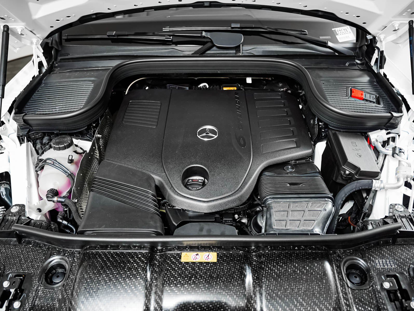 New 2026 Polar White Mercedes-Benz GLS 450 image 4