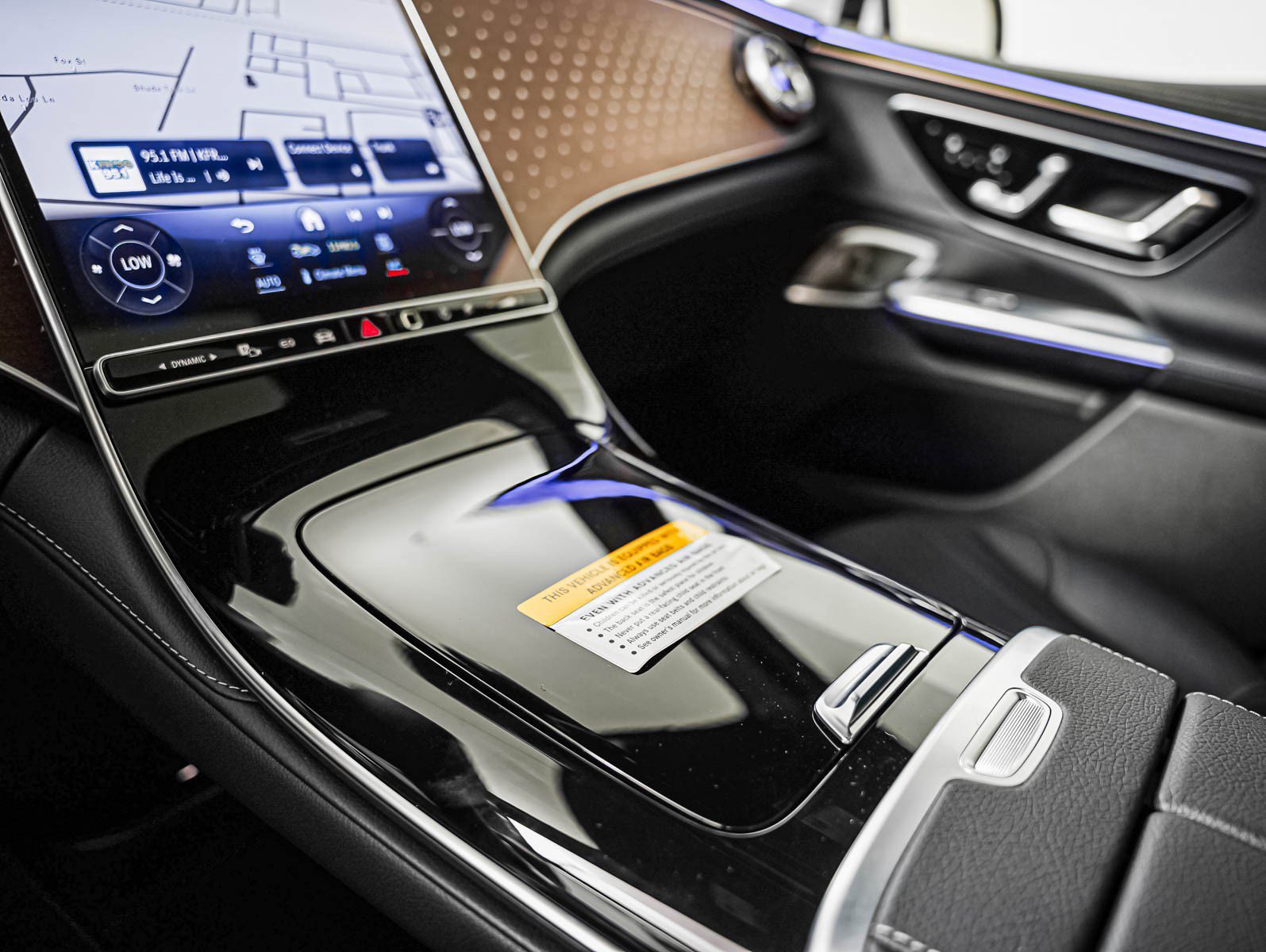 New 2026 Polar White Mercedes-Benz EQE 320 image 14