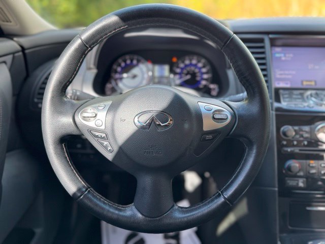Used 2017 Liquid Platinum INFINITI Base image 22