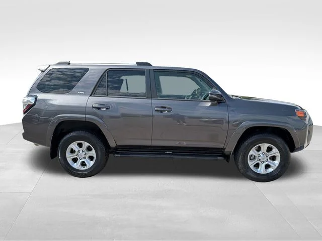 Used 2022 Gray Toyota SR5 Premium image 8