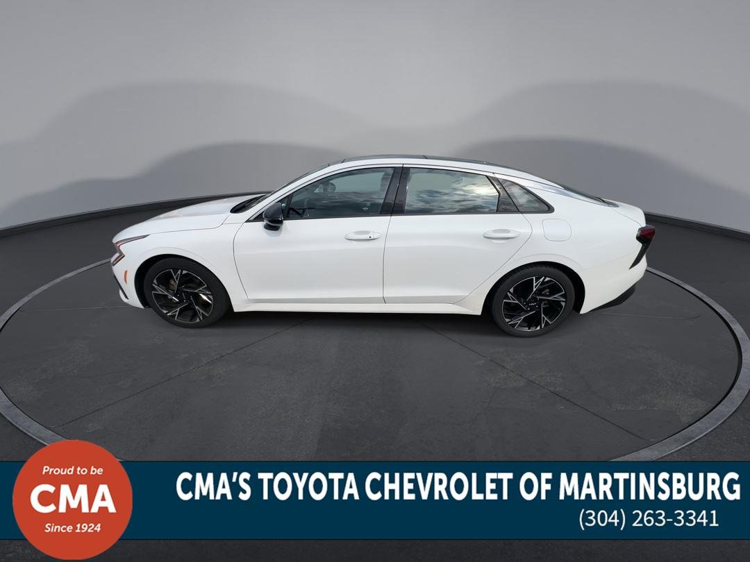 Used 2025 Snow White Pearl Kia GT-Line image 5