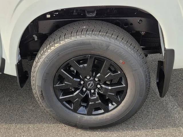 2026 Nissan Frontier SV - Photo 9