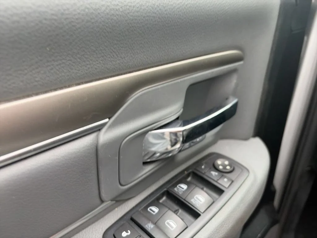 Used 2016 Silver Ram Big Horn image 14