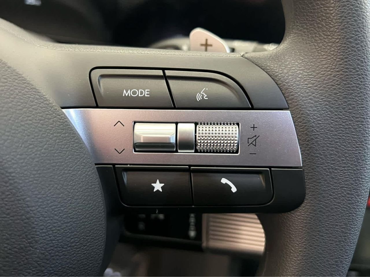 New 2026 Creamy White Pearl Hyundai SEL image 32