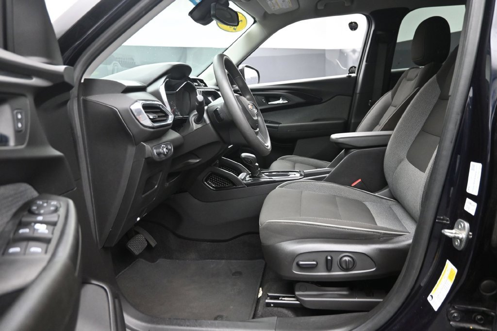 Used 2021 Blue Chevrolet LT image 16