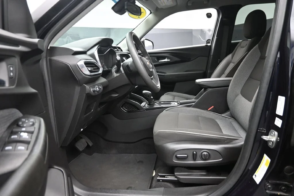 Used 2021 Blue Chevrolet LT image 16