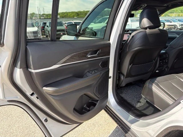 New 2026 Silver Jeep  image 12