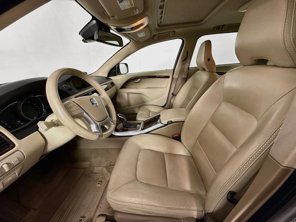 Used 2015 Blue Volvo 3.2 Premier image 5