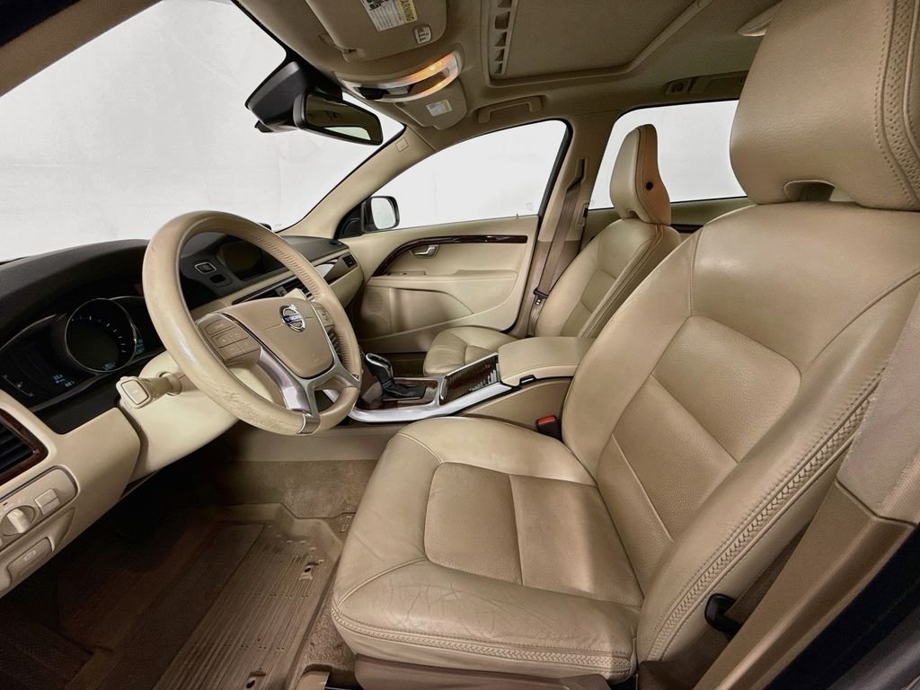 Used 2015 Blue Volvo 3.2 Premier image 5