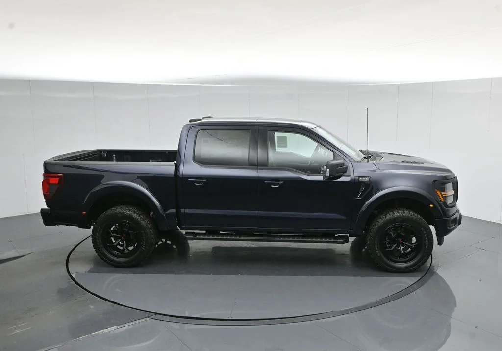 New 2025 Antimatter Blue Metallic Ford XLT image 43
