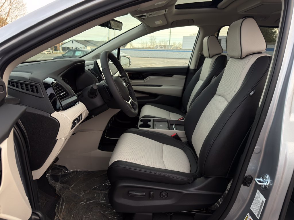2026 Honda Odyssey Elite - Photo 18
