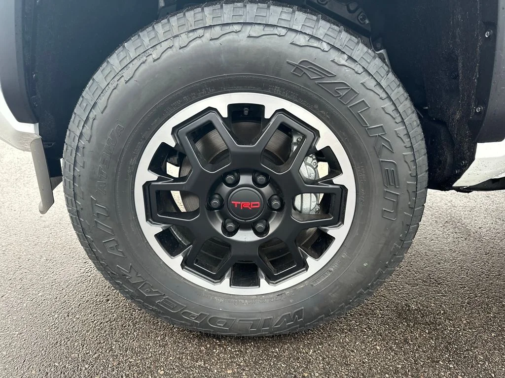 2026 Toyota Tacoma TRD Off Road - Photo 9