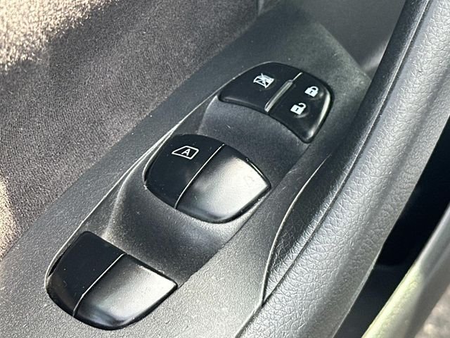 Used 2013 Silver Nissan 2.5 S image 13