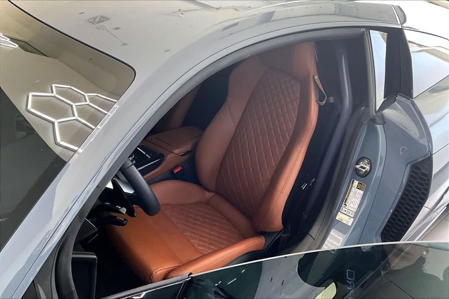 Used 2020 Kemora Gray Metallic Audi V10 performance image 6