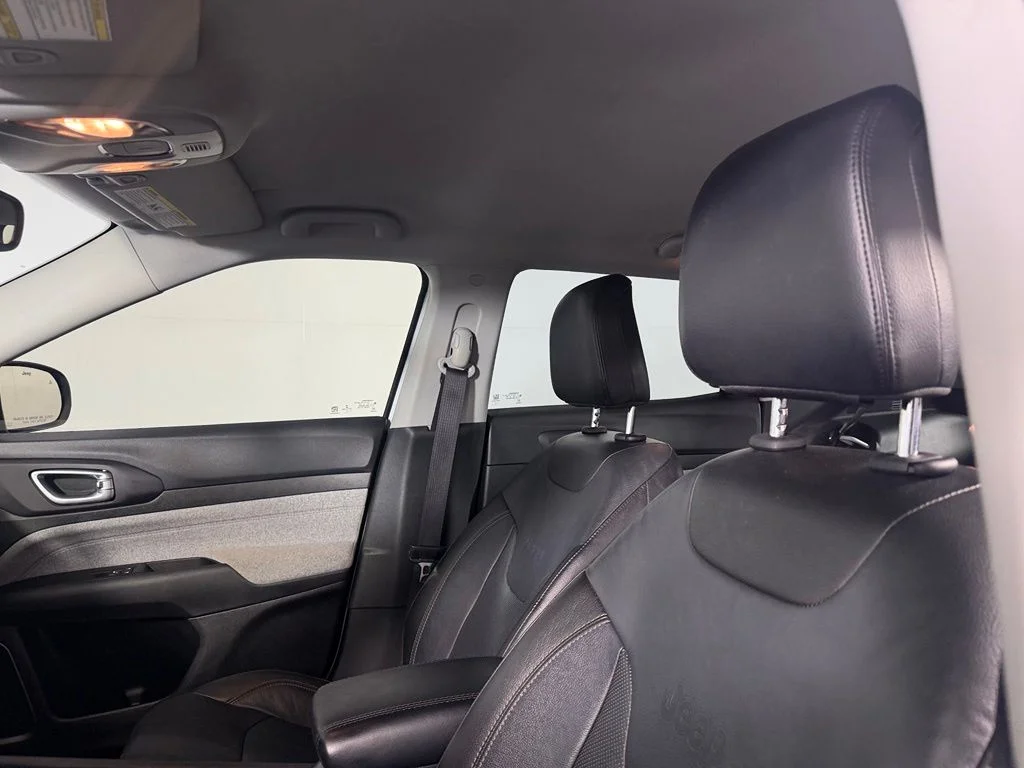 Certified Used 2022 White Jeep Latitude Lux image 23