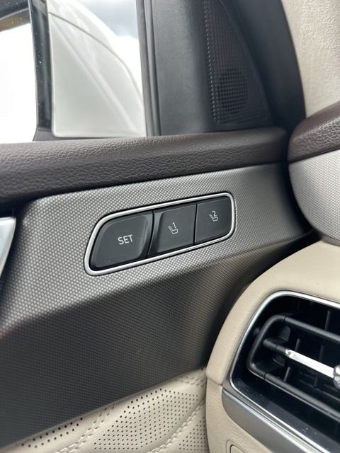 Used 2021 Hyper White Hyundai Calligraphy image 33