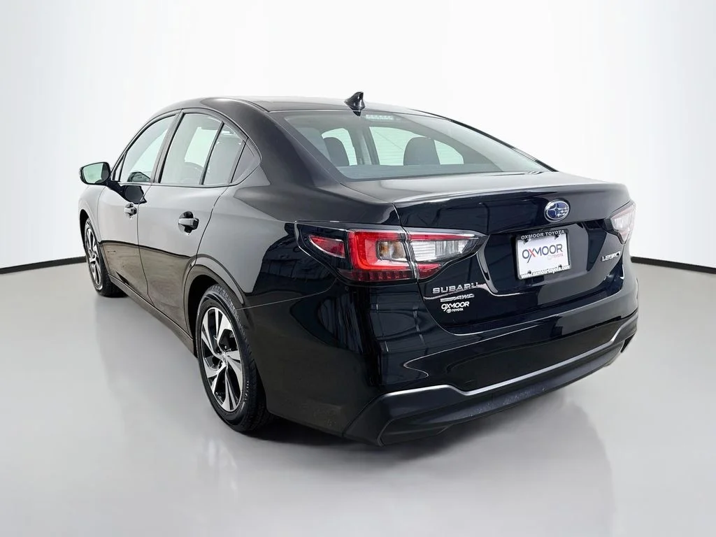 Used 2023 Crystal Black Silica Subaru Premium image 5
