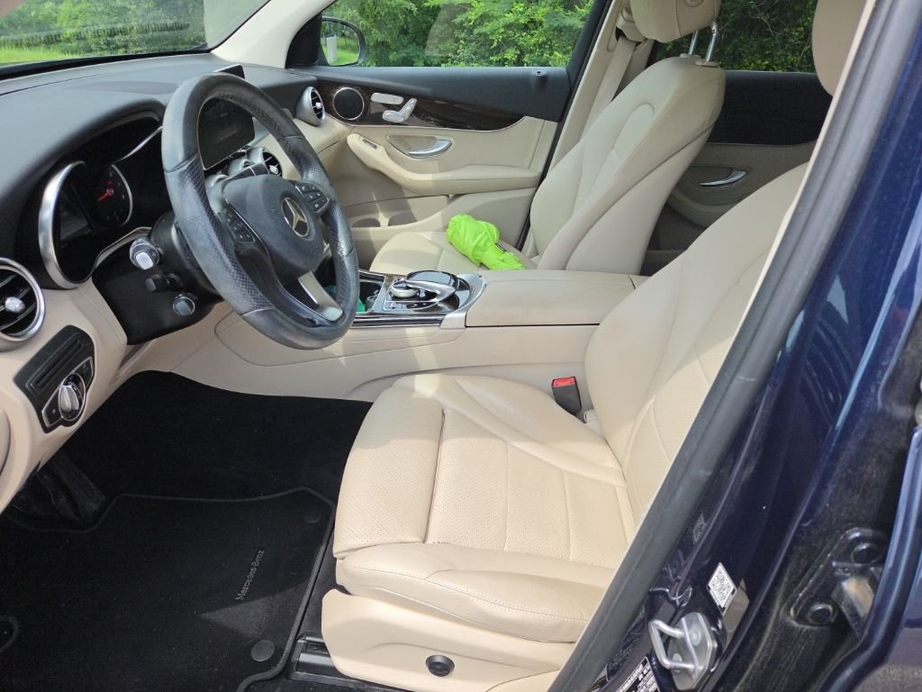 Used 2016 Lunar Blue Metallic Mercedes-Benz GLC 300 image 4
