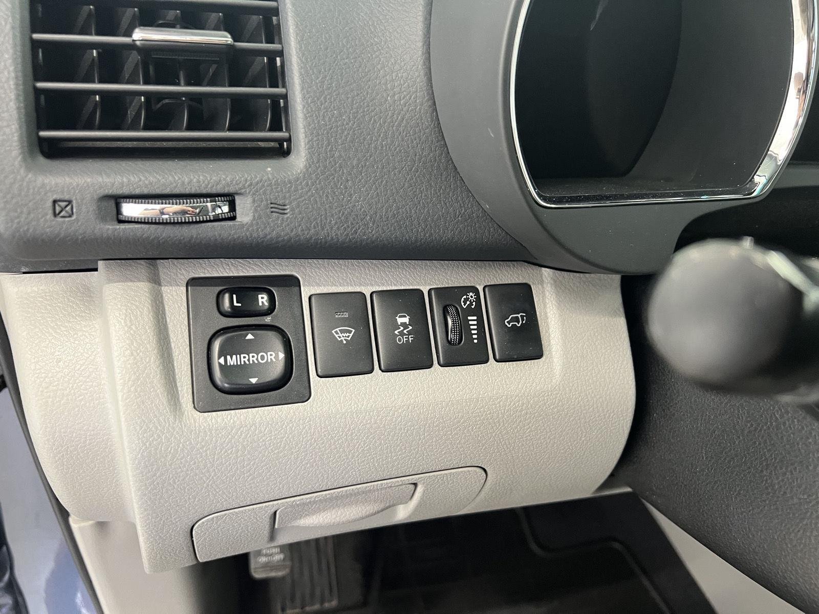 Used 2013 Shoreline Blue Pearl Toyota SE image 15