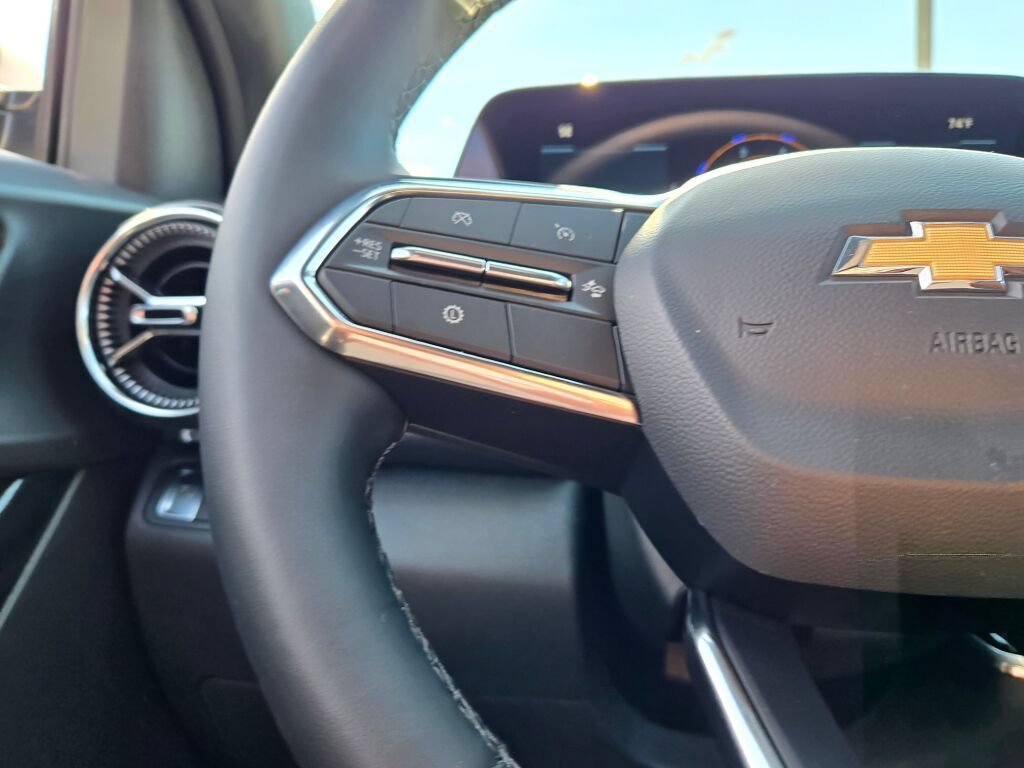 2026 Chevrolet Equinox LT - Photo 25