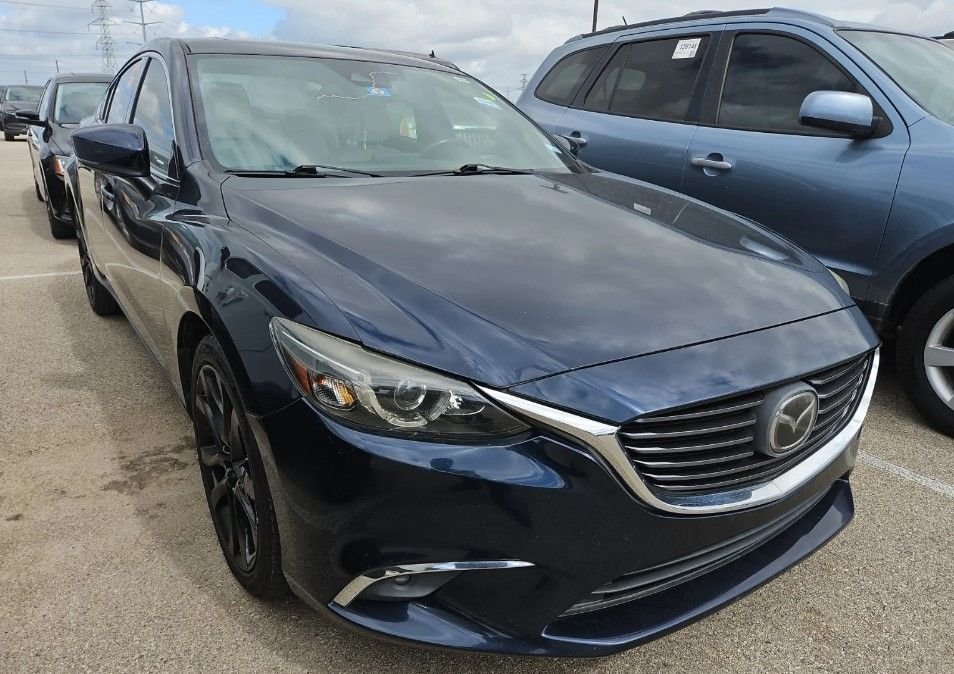 2017 Mazda EZ-6 i Grand Touring Auto's photo