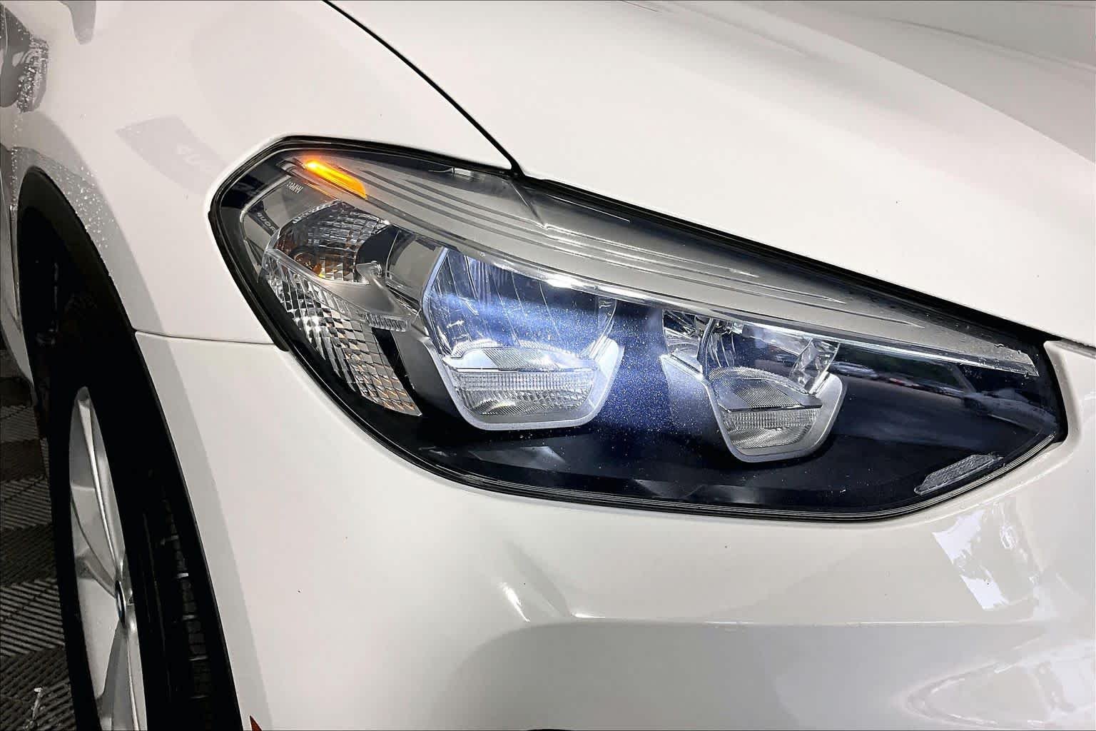 Used 2019 Alpine White BMW sDrive30i image 27