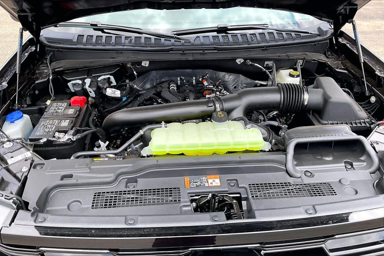 New 2026 Dark Matter Gray Metallic Ford MAX Platinum® image 16